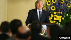 Luis Almagro asegura que la crisis humanitaria en Venezuela es “insostenible” y el gobierno de Nicolás Maduro es cada vez más autoritario”.