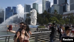 资料照：新加坡的著名地标之一鱼尾狮喷泉