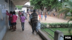 Jovens estudantes moçambicanos têm vindo a ser aliciados por várias seitas religiosas.