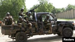 Sojojin Nijar dake fafatawa da 'Yan Boko Haram a Bosso cikin jihar Diffa