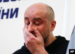 Russian journalist Arkady Babchenko reacts during a news conference at the Ukrainian Security Service on May 30, 2018.