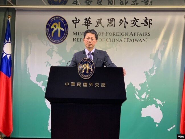 台湾外交部发言人李宪章（2019年7月11日，美国之音林枫拍摄）