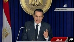 Egyptian President Hosni Mubarak makes a televised statement to his nation in this image taken from TV that aired February 10, 2011