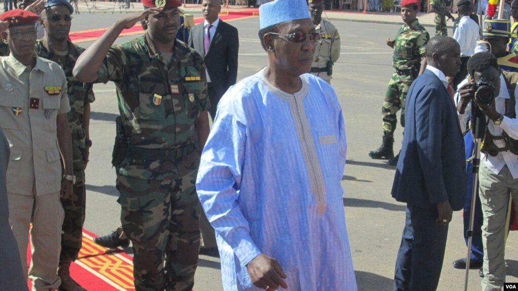 Idriss Déby Itno, président de la république du Tchad, le 7 novembre 2015. (VOA/André Kodmadjingar)