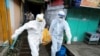COVID 19 ရောဂါကြောင့် သေဆုံးသူတဦးကို သယ်ဆောင်လာတဲ့ PPE ဝတ်စုံနဲ့ စေတနာ့ဝန်ထမ်းများကို ရန်ကုန်မြို့မှာတွေ့ရ။ (အောက်တိုဘာ ၀၄၊ ၂၀၂၀)