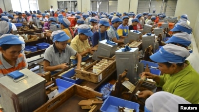 Smokers' Rights Advocates Resist Tobacco Regulation in Indonesia