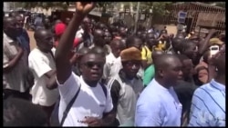 Manifestation au Burkina après la libération de Djibril Bassolé (vidéo)