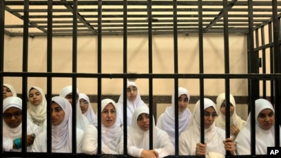 Xotinlarni aldagan porno videolar Katta eshaklarning porno fotosuratlari va videolari