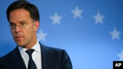 Perdana Menteri Belanda Mark Rutte berbicara dalam konferensi pers di akhir KTT Uni Eropa di Brussel, Jumat, 21 Februari 2020. (Foto: AP)