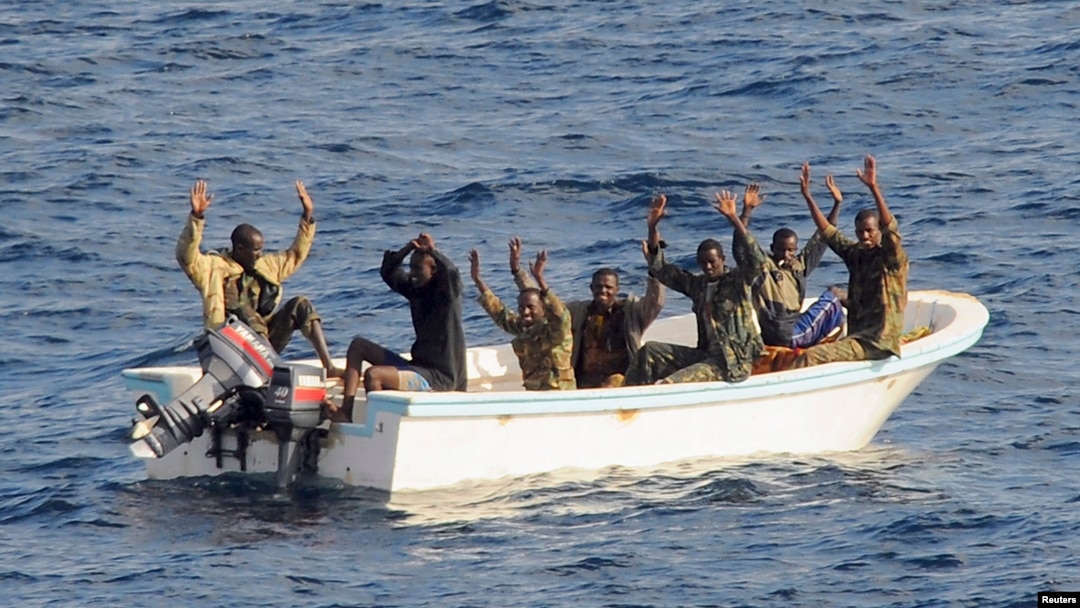 Beberapa perompak Somalia yang berhasil ditangkap di Teluk Aden (foto: ilustrasi).