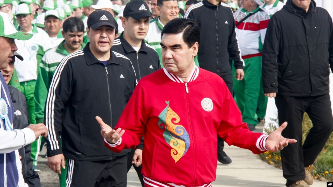 Turkmaniston Prezidenti Qurbonguli Berdimuhammedov yangi sport majmuasining ochilish marosimida, 2017-yil, 7-aprel
