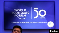 پیوش گویال، وزیر بازرگانی و صنایع هند، در حال سخنرانی در اجلاس اقتصاد جهانی در داووس در سوئیس. ۲۱ ژانویه ۲۰۲۰