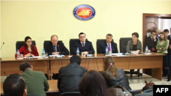 FMN, Shqipëria të ulë deficitin buxhetor dhe borxhin e brendshëm