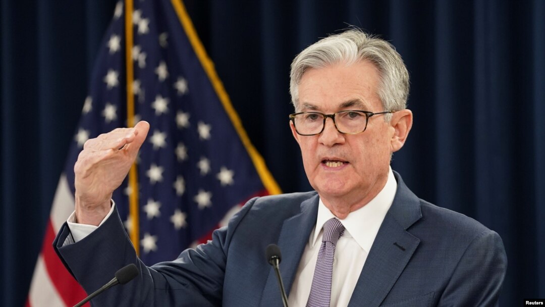 El presidente de la Fed, Jerome Powell, dijo que la nueva estrategia refleja un aprecio por los beneficios de un mercado laboral sólido.