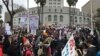 Activistas participan de “No es el día de mi presidente”