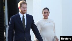 Pangeran Harry dari Inggris dan istrinya, Meghan, mengumumkan kelahiran putra pertama mereka lewat akun Instagram (foto: dok). 