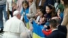 Papa Francis awaambia waumini washikamane na Ukraine