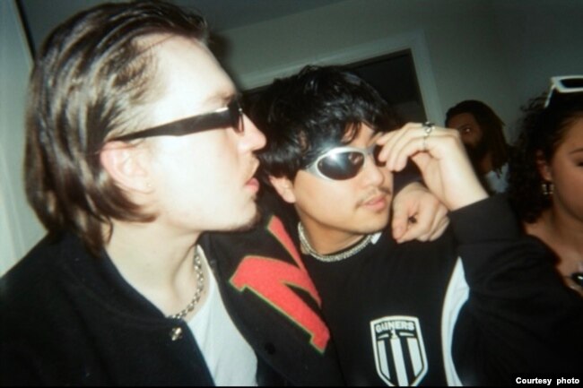 Tommy Richman (kiri) dan Alif Purnama (kanan) (dok: Instagram/KADOLEAF)