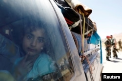 Suriah menjadi negara terbesar asal para pengungsi sejak 2014, menurut UNHCR. Seorang anak perempuan pengungsi Suriah yang meninggalkan Lebanon. (Foto: Reuters)