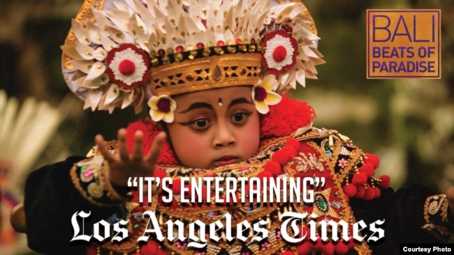 Kutipan ulasan film "Bali Beats of Paradise" di surat kabar Los Angeles Times (dok: Livi Zheng)