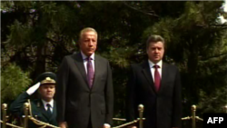 Presidenti i Kosovës Pacolli bën vizitën e parë në Maqedoni