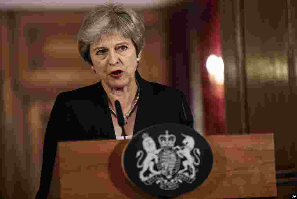&laquo;ترزا می&raquo; نخست وزیر بریتانیا هنوز نتوانسته به طرحی برای خروج از اتحادیه اروپا دست یابد. با این حال او گفته مذاکره با اروپا با بن&zwnj;بست مواجه شده؛ عدم توافق، بهتر از توافق بد است.