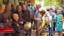 Nghị sĩ Leahy thăm Thiền sư Thích Nhất Hạnh