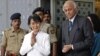 Bà Aung San Suu Kyi được đón tiếp nồng nhiệt tại Ấn Độ