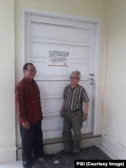 Perwakilan tim kuasa hukum PGI Johny Nelson Simanjuntak di depan Gereja Methodist Indonesia (GMI) di Kelurahan Kenali Barat, Kecamatan Alam Barajo, Kota Jambi, 29 September 2018. (Foto: PGI)