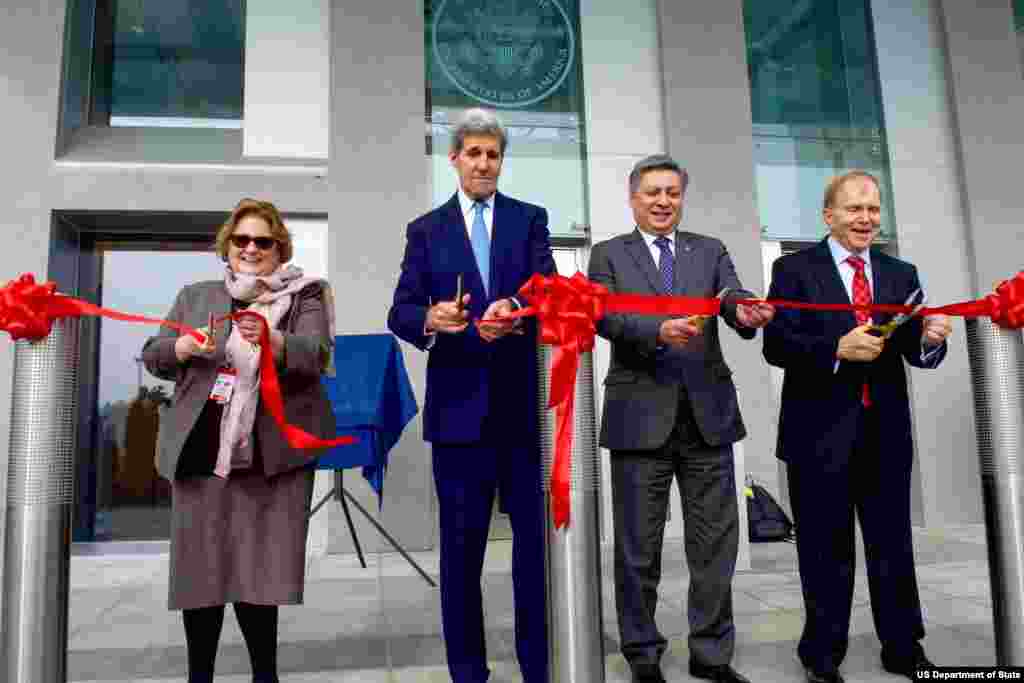 AQShning Bishkekdagi elchixonasi uchun yangi bino ochildi