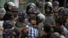 စစ်ပွဲချုပ်ငြိမ်းရေး ဆန္ဒပြသူတချို့ အဖမ်းခံရ 