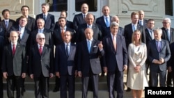 Konferensi perdamaian dan keamanan di Paris, dihadiri pejabat dari sekitar 30 negara, PBB, Uni Eropa dan Liga Arab, Senin (15/9).