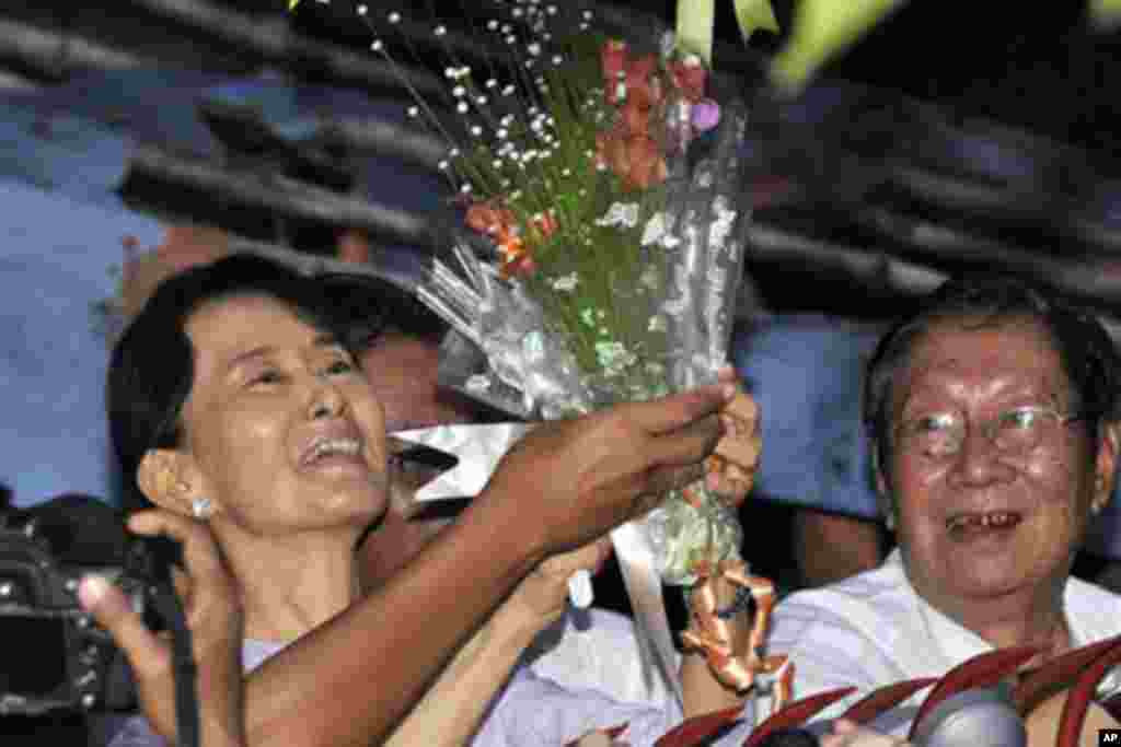 昂山素季得自由 缅甸内外祝贺声