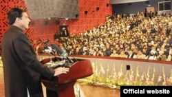 وزیراعظم راجہ پرویز اشرف تقریب سے خطاب کر رہے ہیں