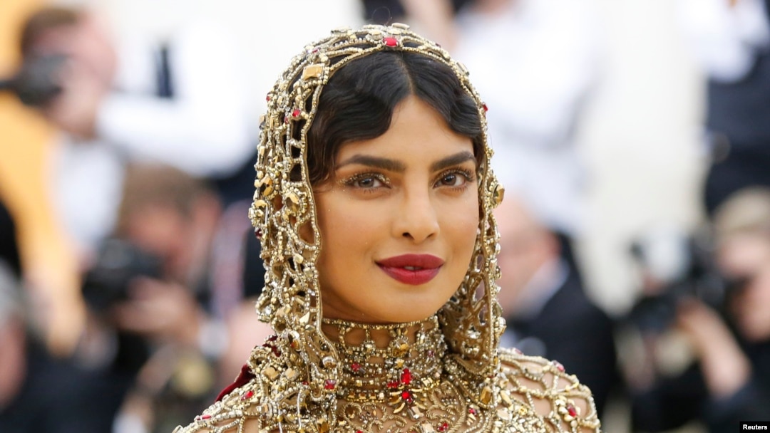 Priyanka Chopra saat menghadiri acara Metropolitan Museum of Art Constume Institute Gala (Met Gala) di Manhattan, New York, 7 Mei 2018.