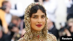 Priyanka Chopra saat menghadiri acara Metropolitan Museum of Art Constume Institute Gala (Met Gala) di Manhattan, New York, 7 Mei 2018.