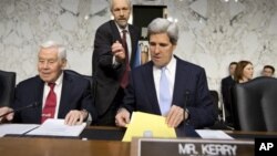 Le président de la commission des Affaires étrangères du Sénat John Kerry, D-Mass., lors des auditions sur l'attentat de Benghazi, Libye, Capitol Hill, Dec. 20, 2012.
