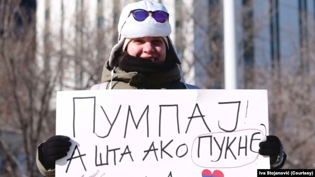 Gordana Nikolić, učesnica skupa podrške studentima u Torontu, 22. februar 2025. (Courtesy/Iva Stojanović)