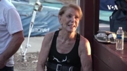 美国86岁妇女创造空中飞人传奇