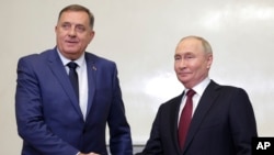 Predsjednik bosanskohercegovačkog entiteta Republika Srpska tokom sastanka sa ruskim predsjednikom Vladimirom Putinom u Rusiji, 6. juna 2024. godine.