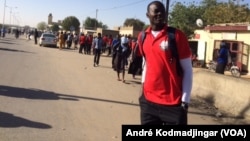 Grève des transporteurs à N'Djamena, au Tchad, le 22 janvier 2018. (VOA/André Kodmadjingar)