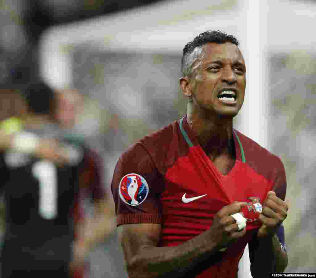 Nani celebra a vitória frente à França, com Portugal a sagrar-se campeão. UEFA EURO 2016