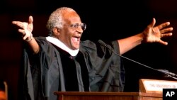 Desmond Tutu, na Universidade de Oklahoma, 2000 