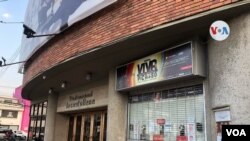 Las salas del Tearo Nacional, como La Castellana, han cerrado como medida para evitar la propagación del coronavirus COVID- 19. Foto Karen Sánchez.