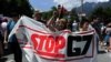 Ribuan Orang Berunjuk Rasa Menjelang KTT G7