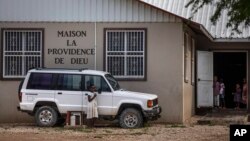 Niños en el patio del orfanato Maison La Providence de Dieu en Ganthier, Croix-des-Bouquets, Haití, el domingo 17 de octubre de 2021, donde una banda secuestró a 17 misioneros de una organización estadounidense.