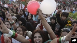 Huge Rally in Pakistan for Women