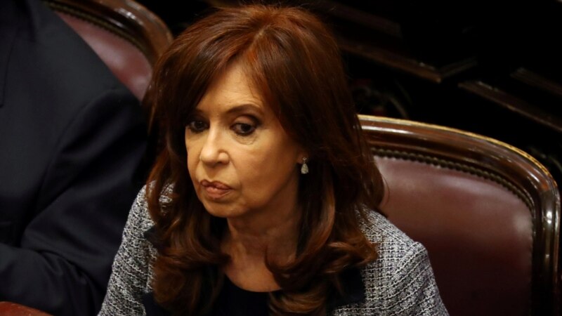 L'ex-présidente de l'Argentine, cerveau présumé d'un vaste système de corruption