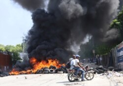 Warga Haiti melakukan pemogokan nasional untuk memprotes meningkatnya gelombang penculikan, beberapa hari setelah penculikan sekelompok misionaris, di Port-au-Prince, di Haiti 18 Okober 2021. (Foto: Reuters)