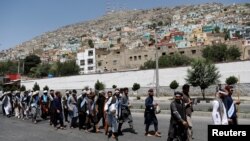 Kelompok aktivis perdamaian Afghanistan tiba di Kabul, Afghanistan 18 Juni 2018. (Foto: dok). 